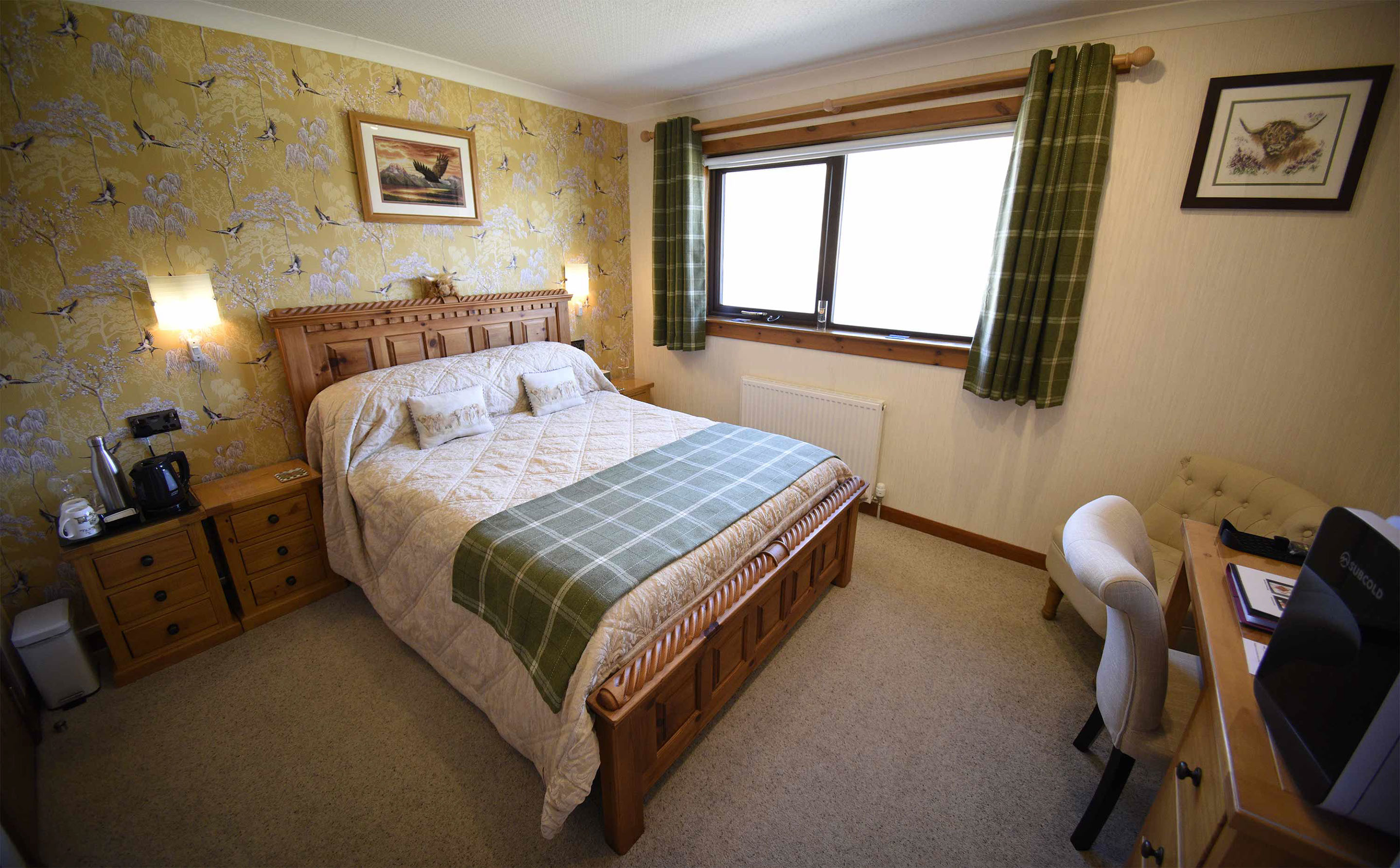 Taransay House Luxury Bed and Breakfast Accommodation in Portree with Sea views and Super King Size Double Beds