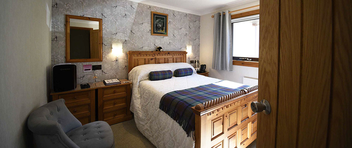 large rooms with double beds en suite at our bed and breakfast accommodation