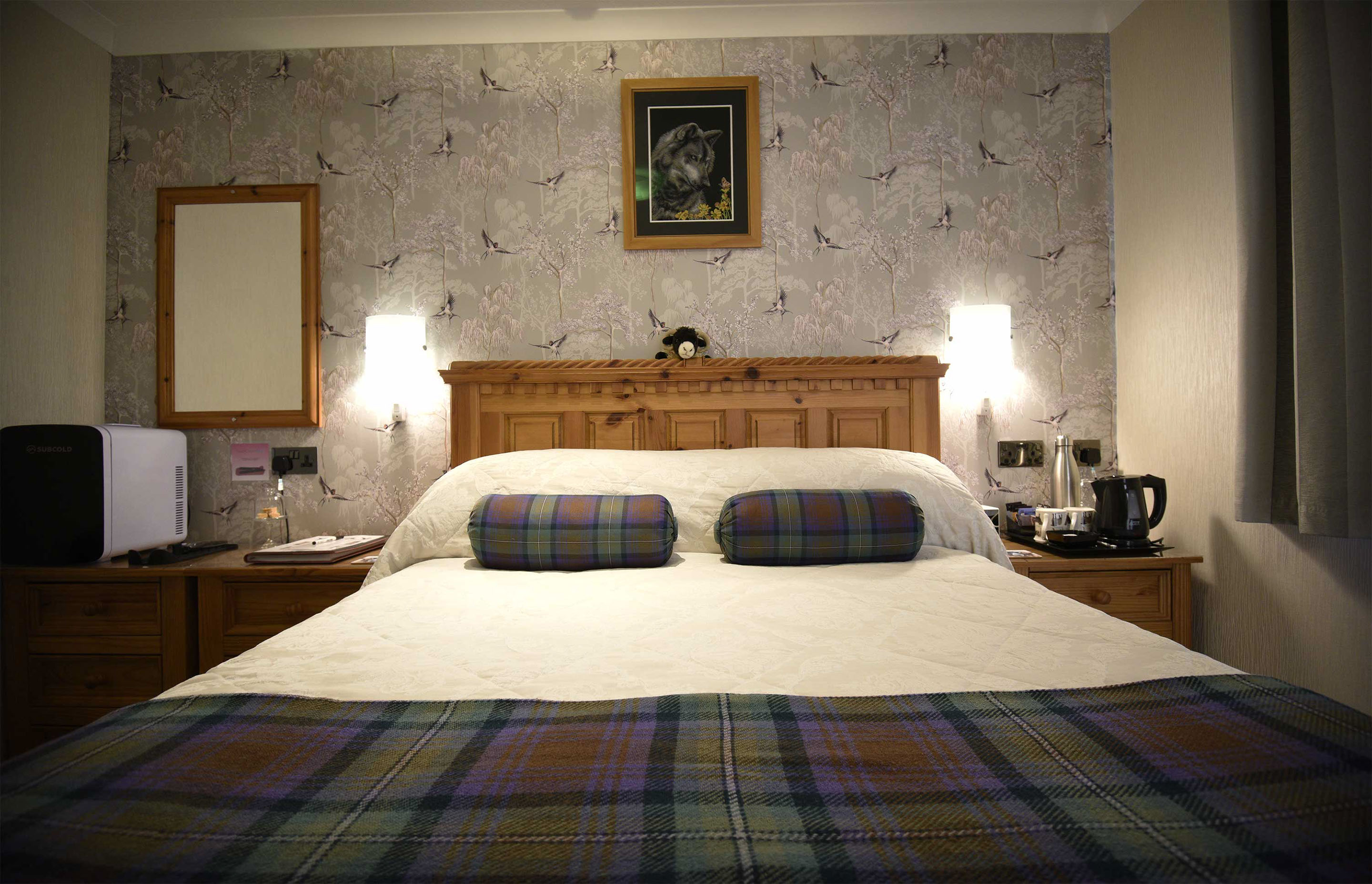 Our Luxury Guest House Accommodation in Portrer contains spacious modern en suite bathrooms
