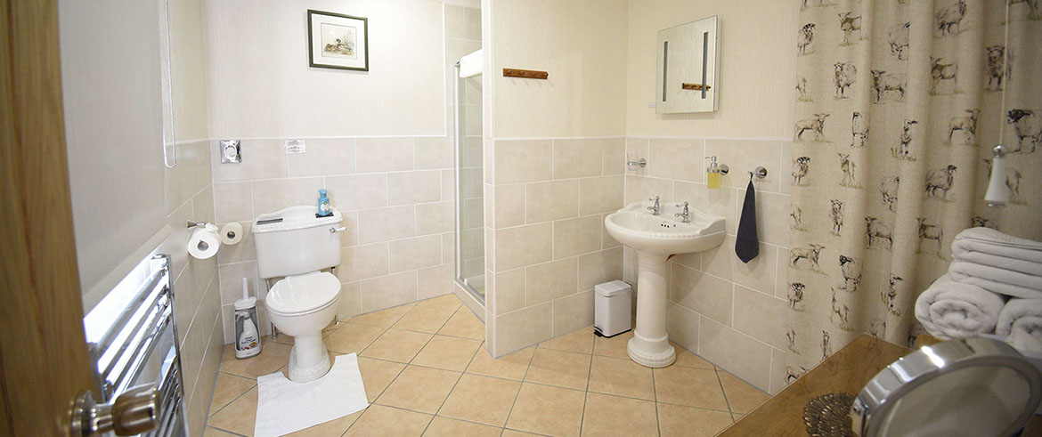 En suite shower rooms at Loch Aluinn bed and breakfast accommodation in Sconser on the isle of Skye