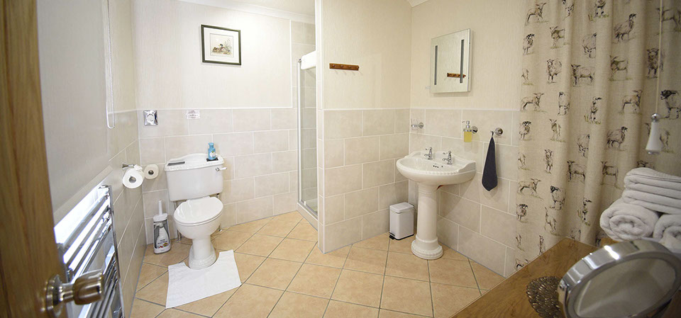En suite shower rooms at Loch Aluinn bed and breakfast accommodation in Sconser on the isle of Skye