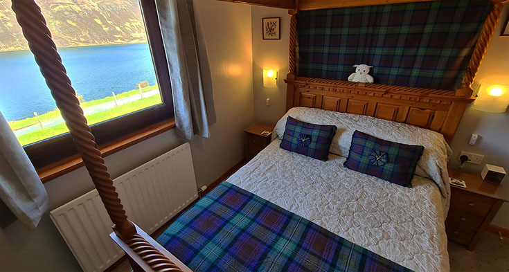 Loch Aluinn bed and breakfast accommodation is a sea view property located in Sconser